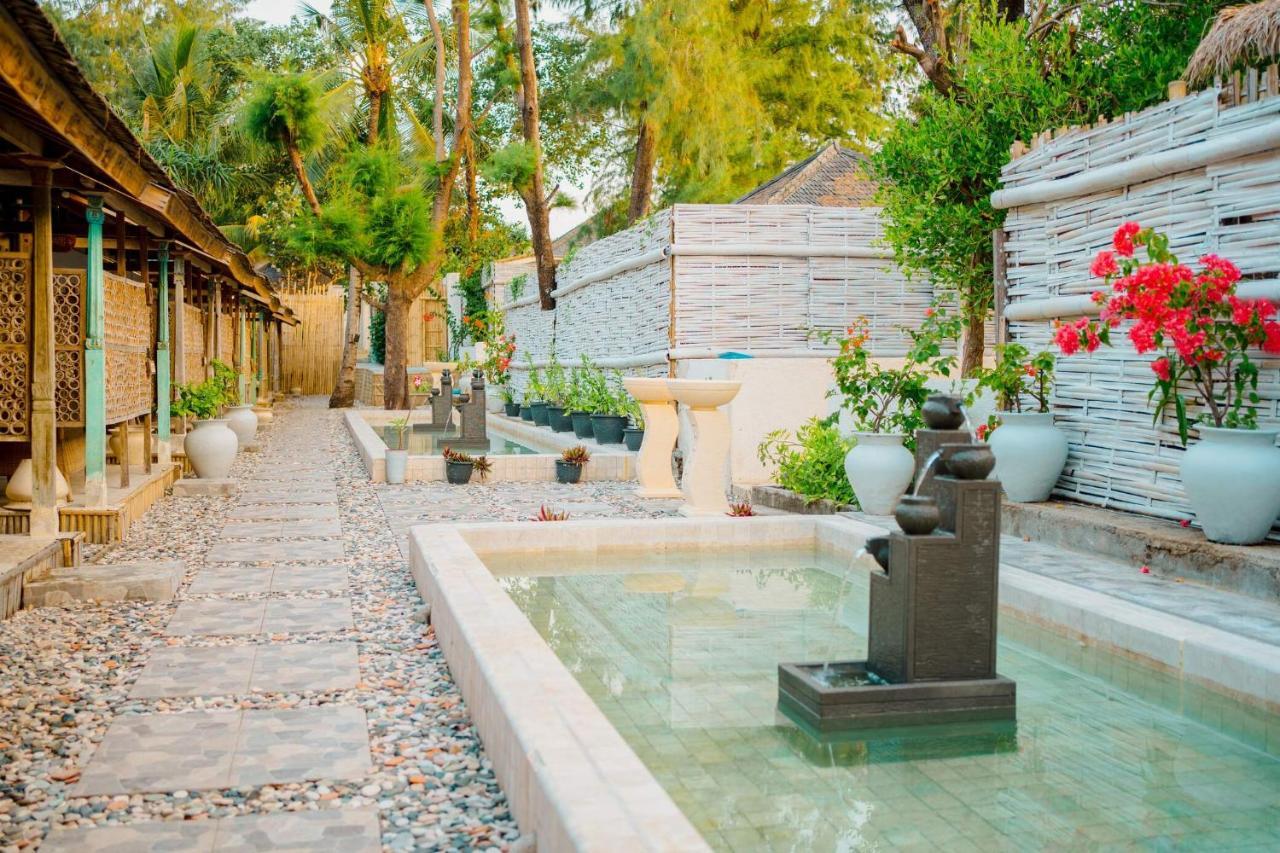 Bungalow Cafe Gili Beachfront Gili Meno Dış mekan fotoğraf