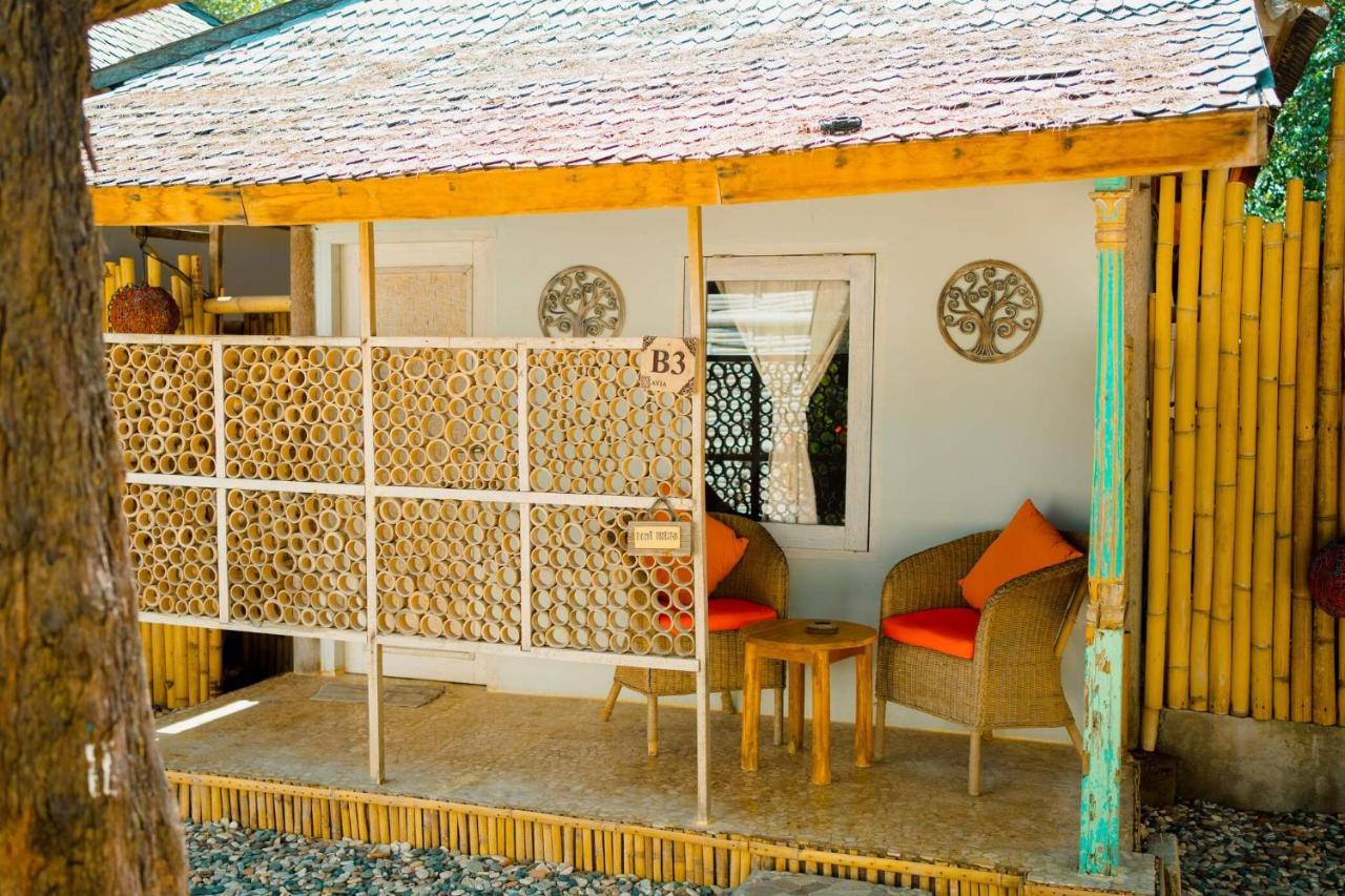 Bungalow Cafe Gili Beachfront Gili Meno Dış mekan fotoğraf